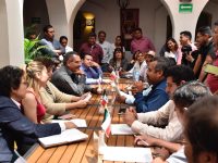 Formalizan acuerdos Gobierno Municipal y sindicalizados; levantan paro de labores