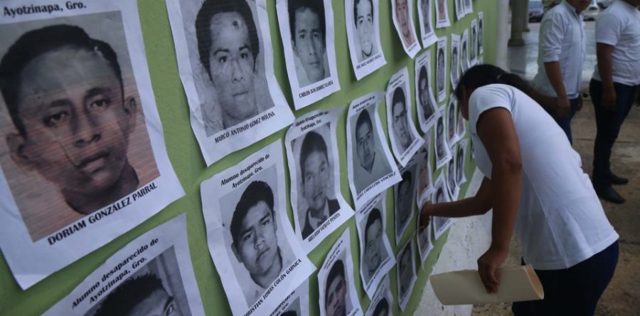Liberan a 8 implicados en la desaparición de los 43 estudiantes de Ayotzinapa