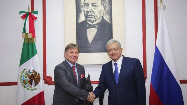 López Obrador se reúne con el embajador ruso Viktor V. Koronelli