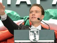 Manuel Velasco pide licencia como senador