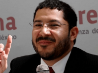 Martí Batres frena bono de 392 mil pesos a senadores