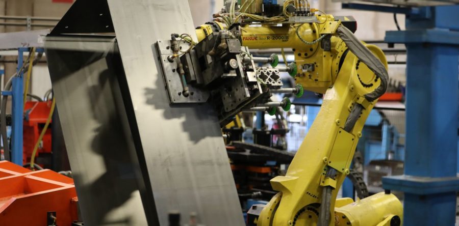 Para 2025, las máquinas harán la mitad de las tareas laborales: Foro Económico Mundial