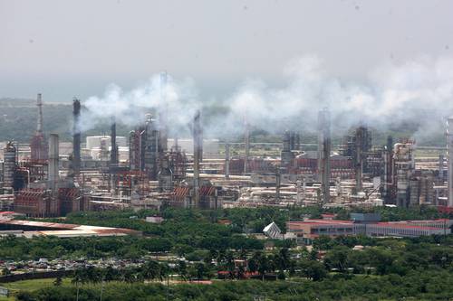 Pemex y Andeavor firman nuevo acuerdo