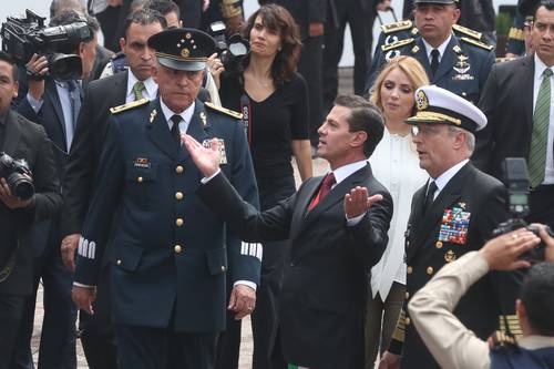 Peña reivindica la labor de las fuerzas armadas en seguridad