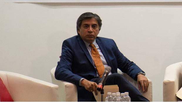 Programas sociales podrían ‘achicarse’ si no se consiguen recursos: Gerardo Esquivel