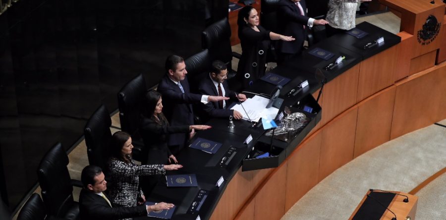 Reducir comisiones en el Senado, iniciativa clave para Morena