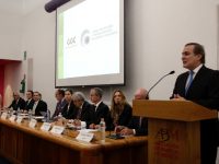 Salida de Canadá obligaría a ajustar reglas de origen: Castañón