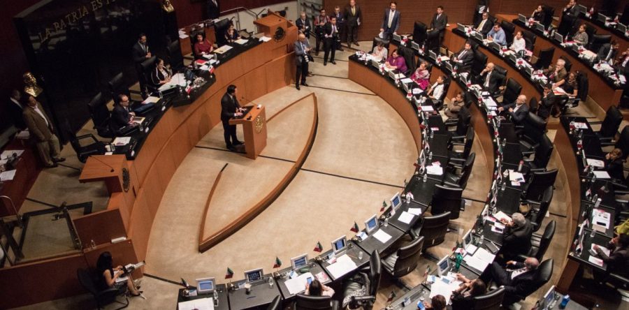 Senado avala plan de austeridad