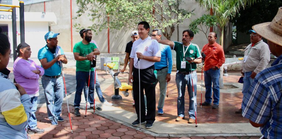 Sensibilizan a personal de parques públicos en inclusión a personas con discapacidad visual