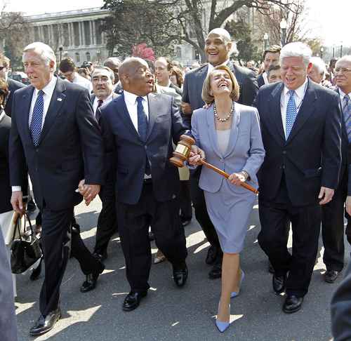 TLCAN debe seguir siendo trilateral: Nancy Pelosi