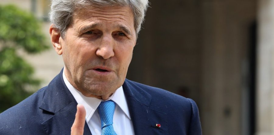 Trump arremete contra John Kerry por reunión con Irán
