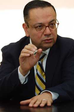 “Voy al IMSS a combatir la corrupción y a cobrar impuestos”