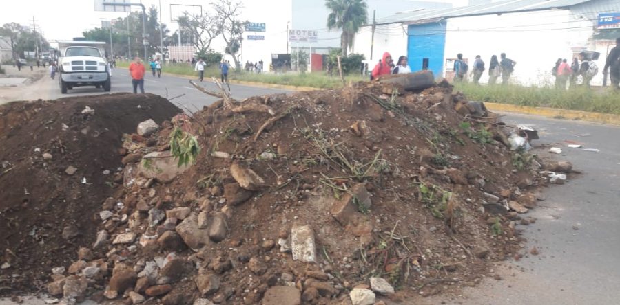 Bloquea Sindicato Libertad cruceros de la capital