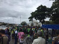 Marchan feministas en la ciudad por la Despenalización del Aborto