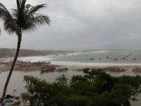 Cierran puertos a la navegación en Oaxaca por zona de baja presión