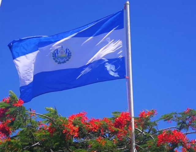 El Salvador lamenta cancelación de reunión con México y EU