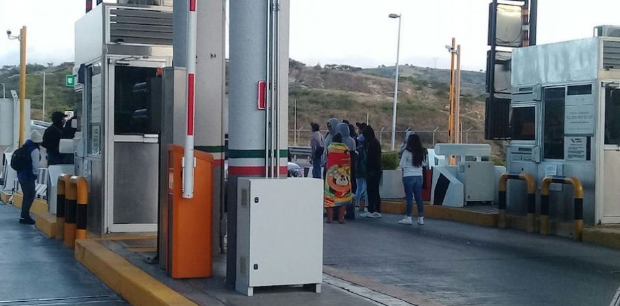 Normalistas toman caseta de Huitzo