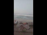 Tsunami azota Indonesia tras un fuerte terremoto en la isla de Célebes