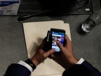 Cabeza de Vaca ofrece disculpa por conversación misógina; Senado podría sancionarlo