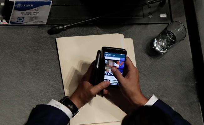 Cabeza de Vaca ofrece disculpa por conversación misógina; Senado podría sancionarlo