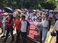 Con marcha maestros rechazan último informe de Peña Nieto