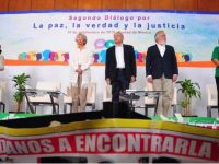 “Olvido no, perdón sí”, sostiene AMLO con víctimas de la violencia