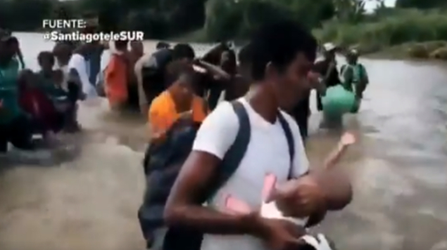 Bebé con varicela, viaja grave en Caravana Migrante; padre rechaza ayuda