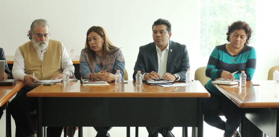 Preside UABJO encuentro con subsector de educación media y superior