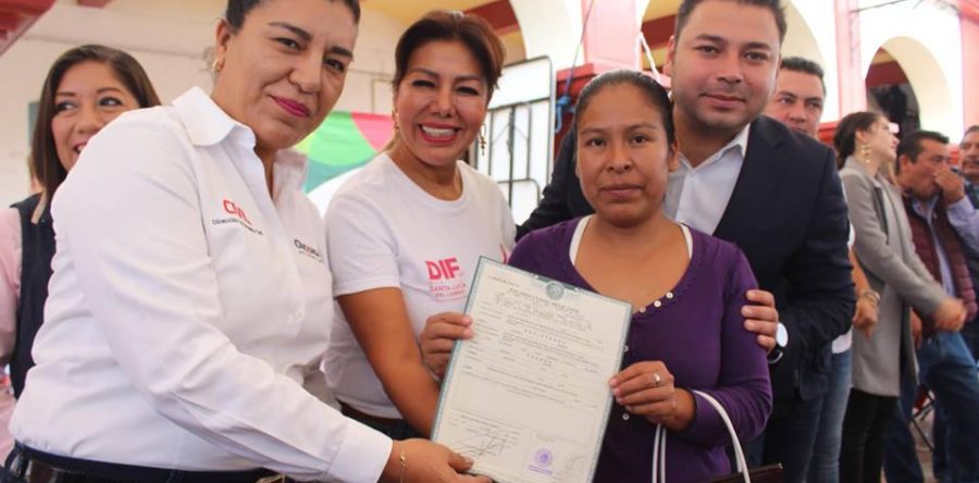 Acerca Raúl Cruz unidades móviles a todas las familias de Santa Lucía del Camino