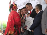 Entrega AMH reconocimientos y medallas a trabajadores del Gobierno de Oaxaca