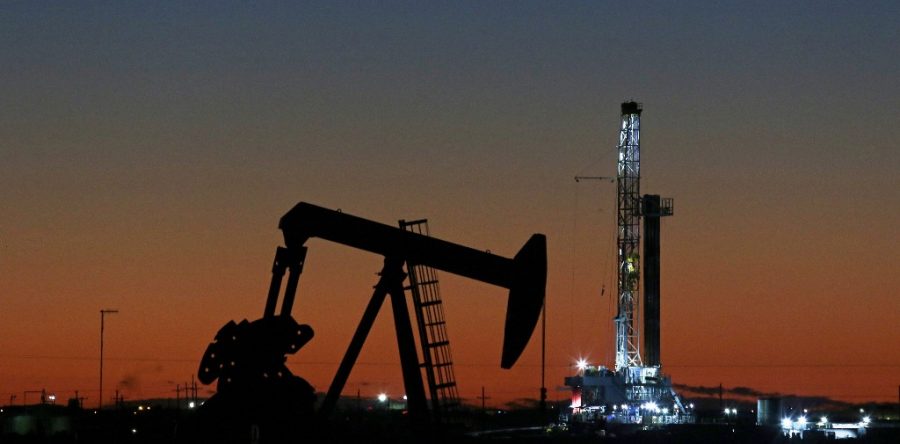 Baja OPEP previsión de demanda petrolera para 2019