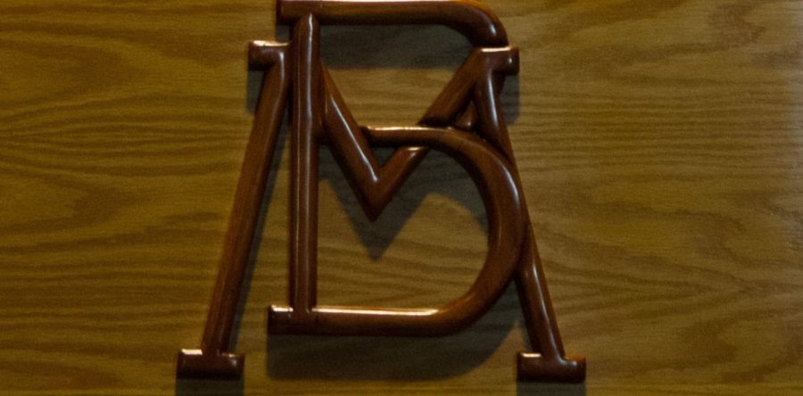 Banxico ‘las corta’ con la Fed: mantiene tasa de interés