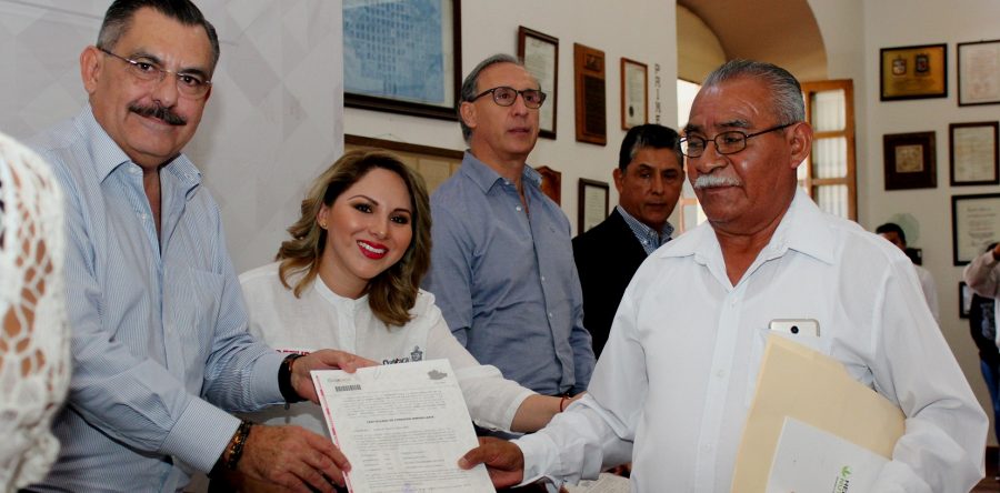 Otorga Gobierno Municipal 150 certificados de posesión inmobiliaria a familias capitalinas