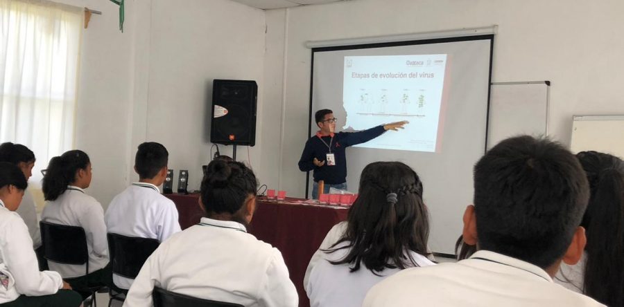 Imparte Coesida sesiones educativas de prevención del VIH a estudiantes del CECyTE en la mixteca