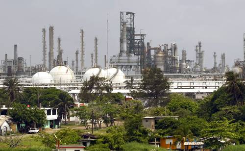 Caerá calidad crediticia de Pemex si ya no exporta