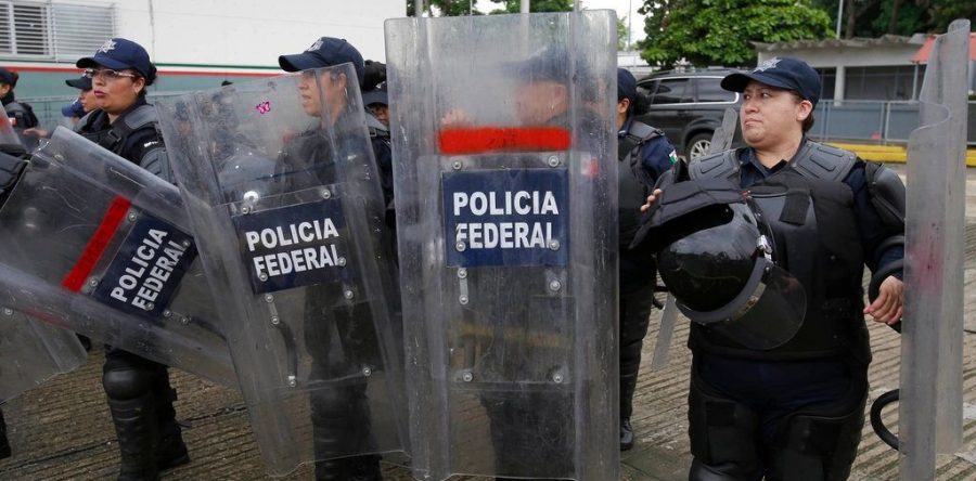 Caravana de migrantes centroamericanos entra a México