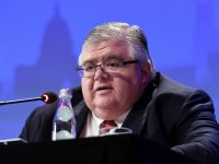 Carstens reaparece y da un consejo en caso de una nueva recesión