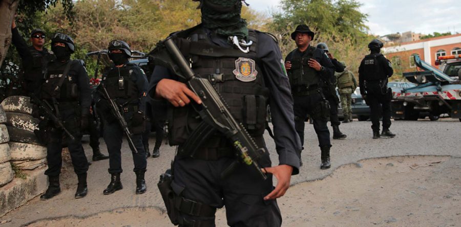 Con solo secundaria o primaria, 47.3% de policías estatales; ganan menos de 10 mil pesos al mes: Inegi