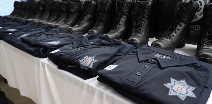 Con una inversión de 54.5 mdp, dota Alejandro Murat de equipamiento y vehículos a policías de la entidad