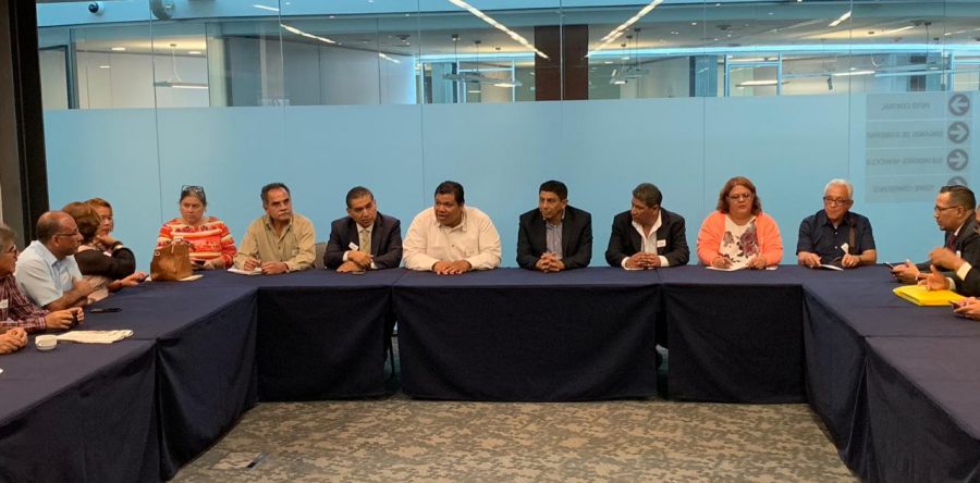 Senado apoya a los petroleros; Morenos, por nuevo sindicato: Alfredo Martínez de Aguilar