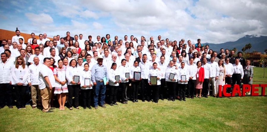 Capacita ICAPET al 80% de mujeres; realizará alianzas con JICA empresa japonesa