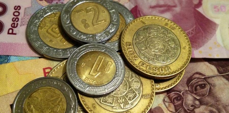 Peso se hunde más tras ajuste a panorama de deuda soberana