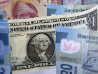 El dólar cae a mínimo de dos semanas