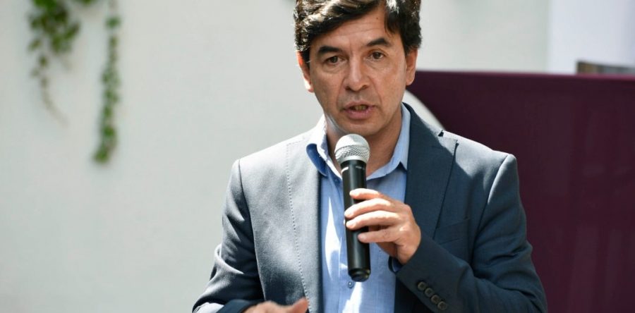 Fallas en organización y multiplicidad de votos no invalidan consulta: vocero de AMLO