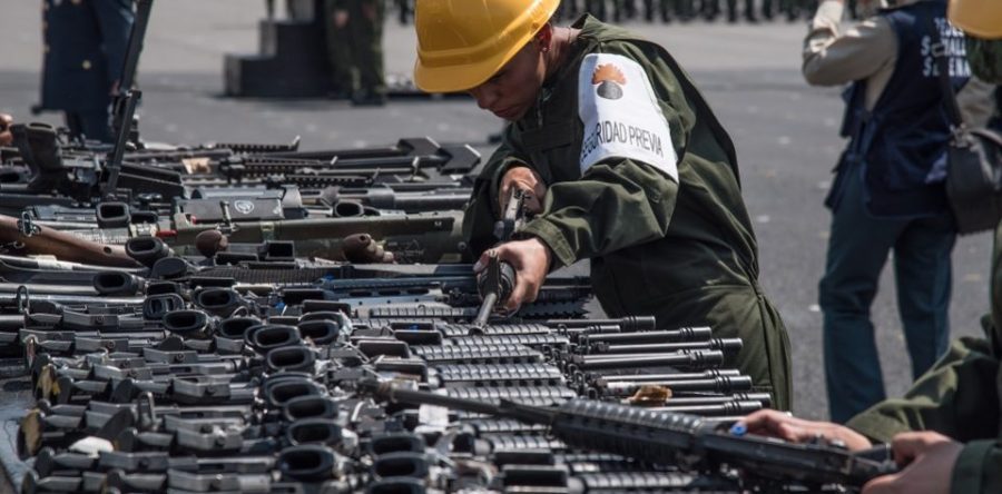 Falta de control y seguimiento, las deficiencias en la compra legal de armas que hace el Ejército