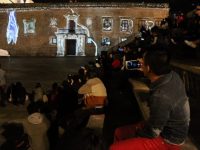 Familias oaxaqueñas disfrutan de proyección de Vídeo Mapping