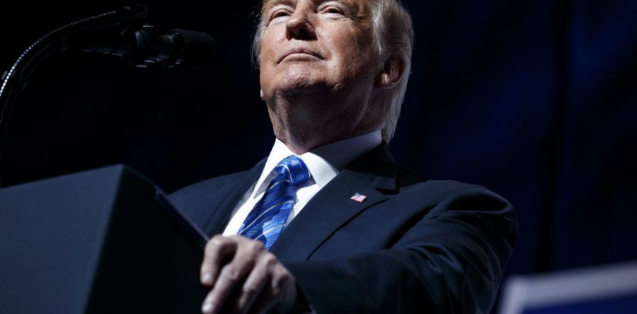 Fue Trump quien instruyó a su hijo y abogados a contener con dinero a Stomy Daniels: WSJ