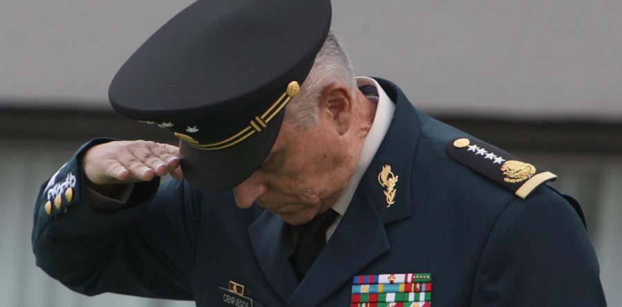 General Cienfuegos avala al general Sandoval como su sucesor en la Sedena