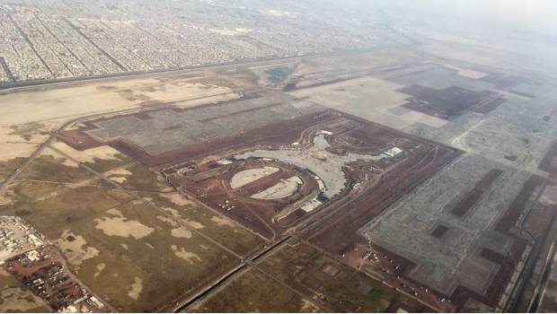 Habitantes del Edomex piden a equipo de AMLO parar construcción del NAICM