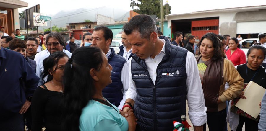 Inaugura AMH y JAHF infraestructura social en la capital oaxaqueña